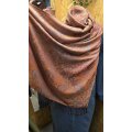 Damenschal im Pashmina-Stil