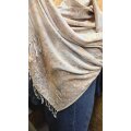Damenschal im Pashmina-Stil